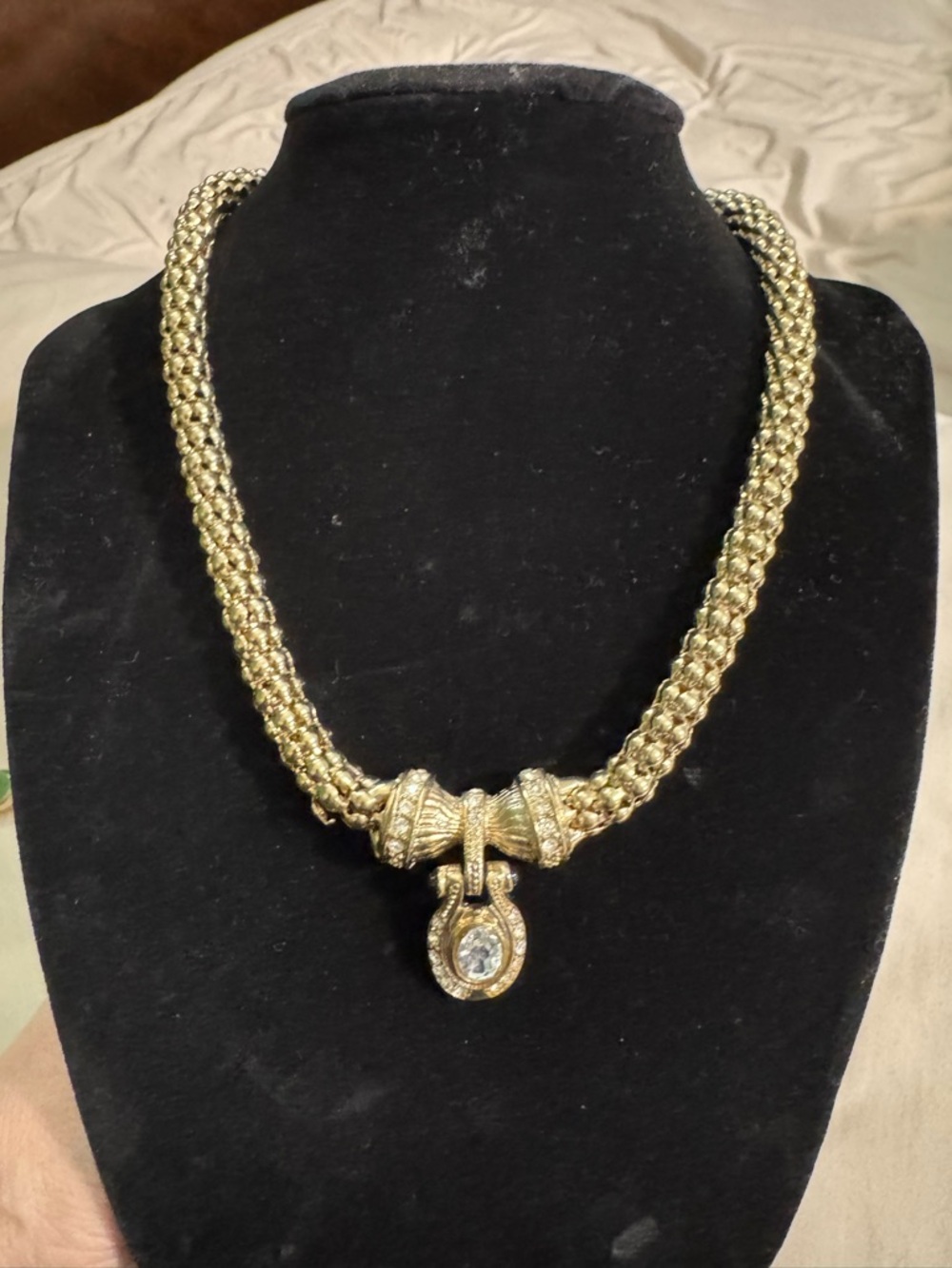 Vintage gold tone with white jeweler necklace